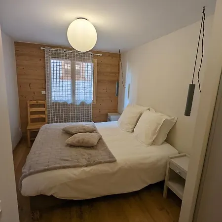 Les De L'adret Apartment *